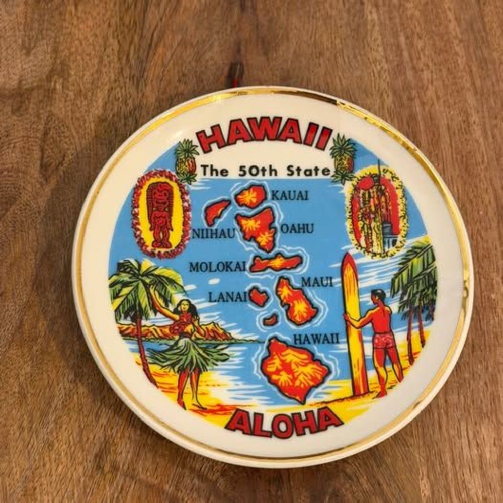 Vintage Hawaii The 50th State Souvenir Plate